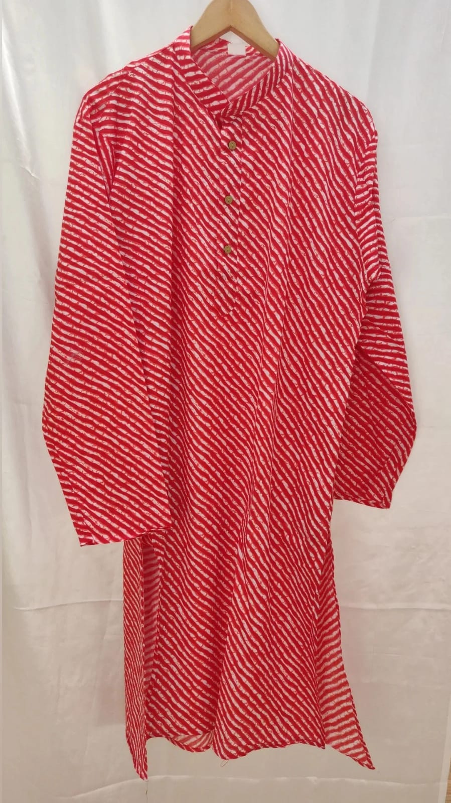 Red lehriya print long kurta